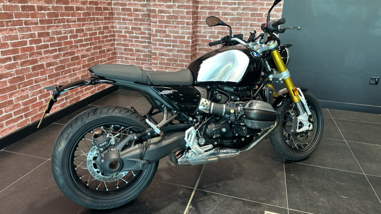 24MY BMW R12 Ninet